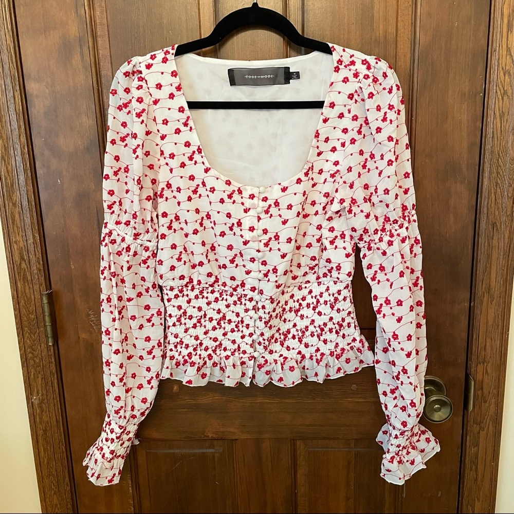 OPEN TO OFFERS Red and White Floral Blouse